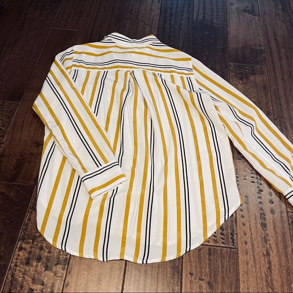 Dynamite Mustard Stripe Blouse - Picture 6 of 7